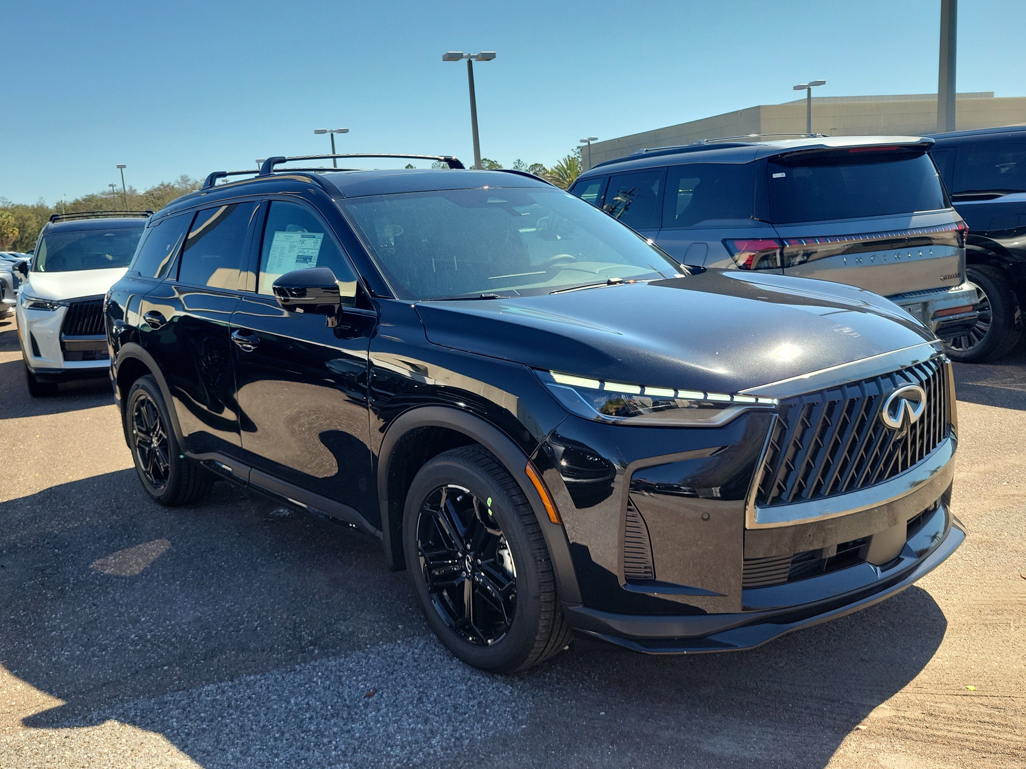 New 2026 INFINITI QX60 Luxe w/ Cargo Package image 2