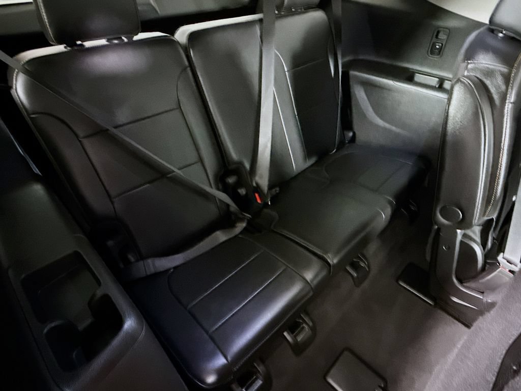 Used 2019 Chevrolet Traverse RS w/ LPO, Floor Liner Package AWD/4WD image 32