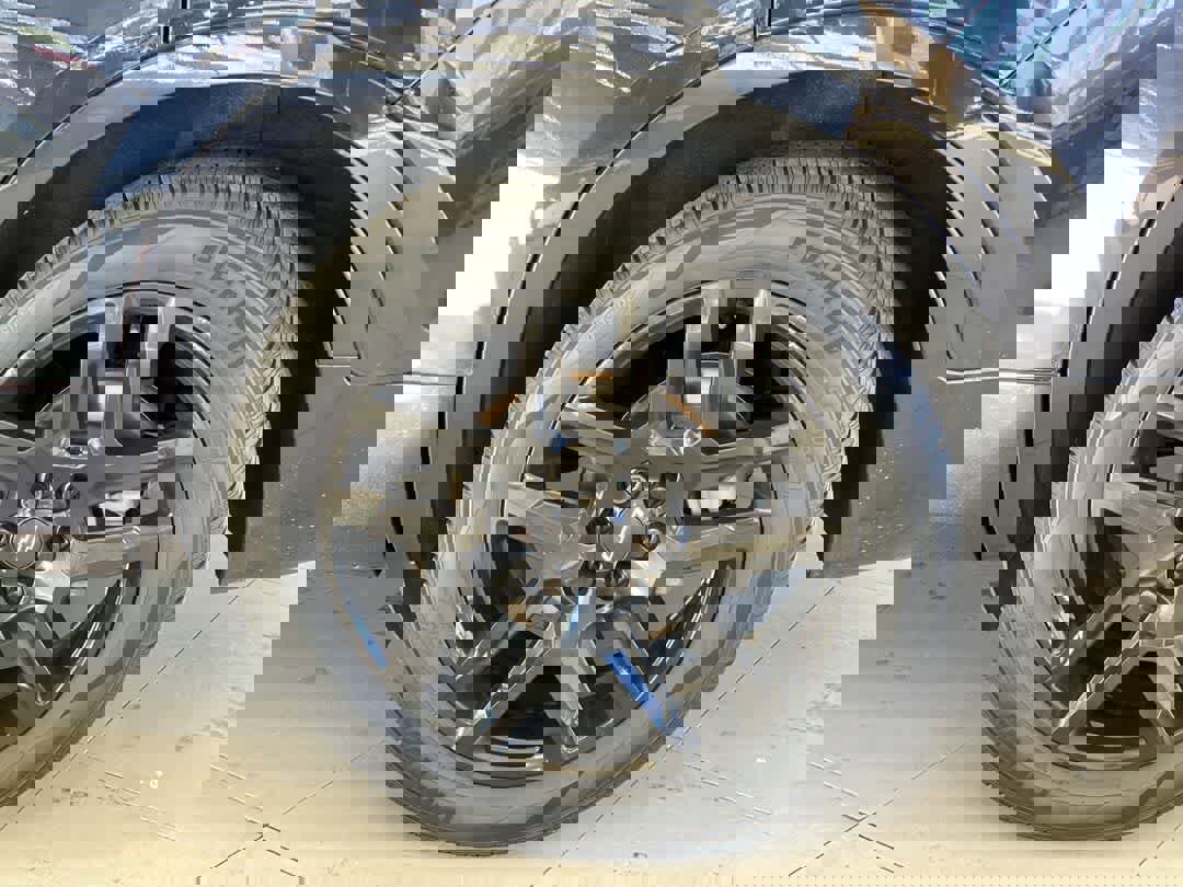 Used 2021 Chevrolet Blazer Premier w/ LPO, Black Accent Package image 13