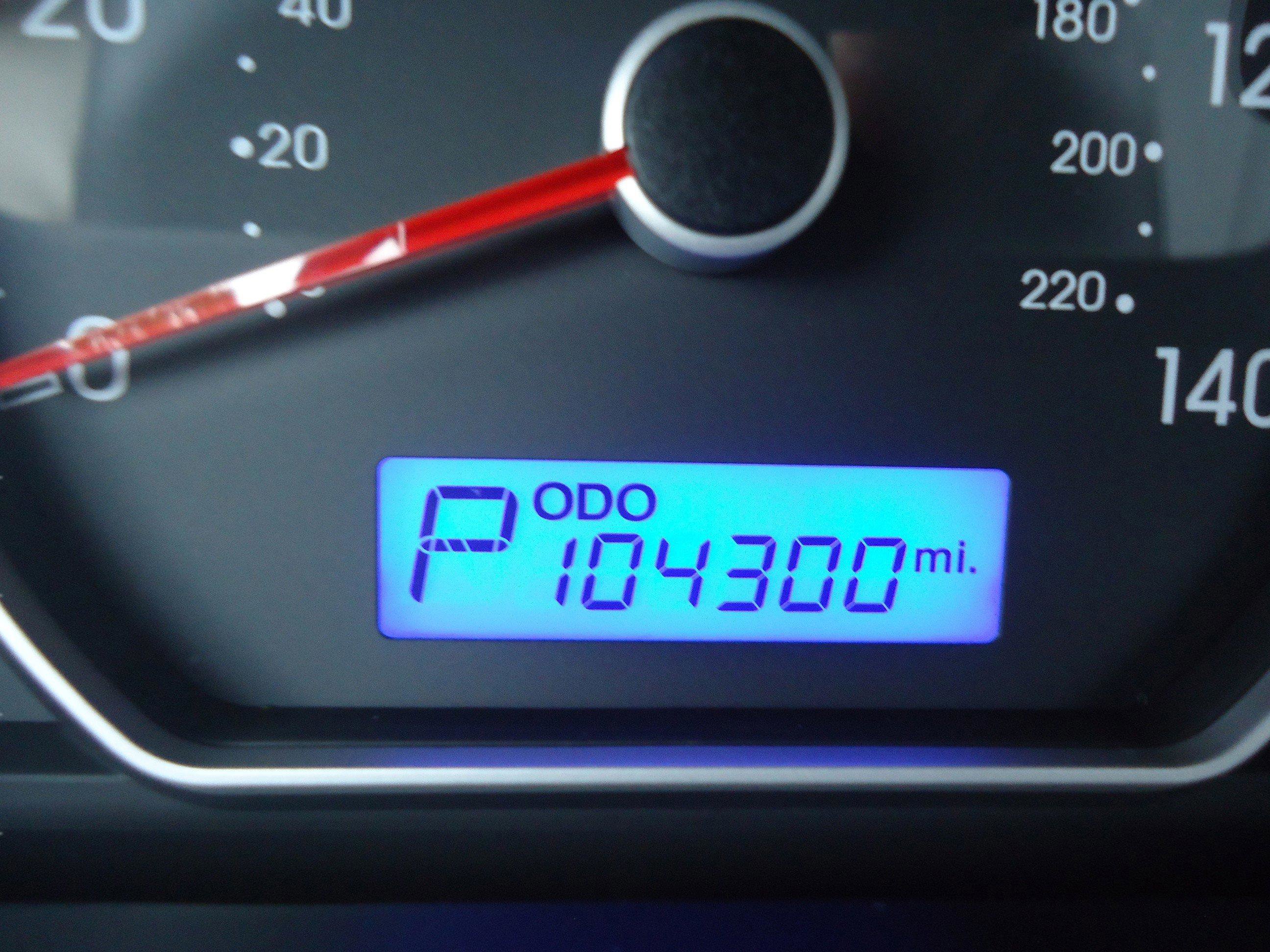 Used 2010 Hyundai Elantra GLS FWD image 13