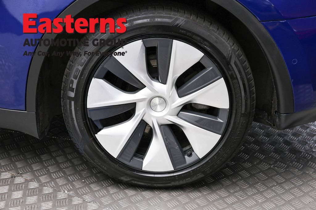 Used 2022 Tesla Model Y Long Range AWD/4WD image 8