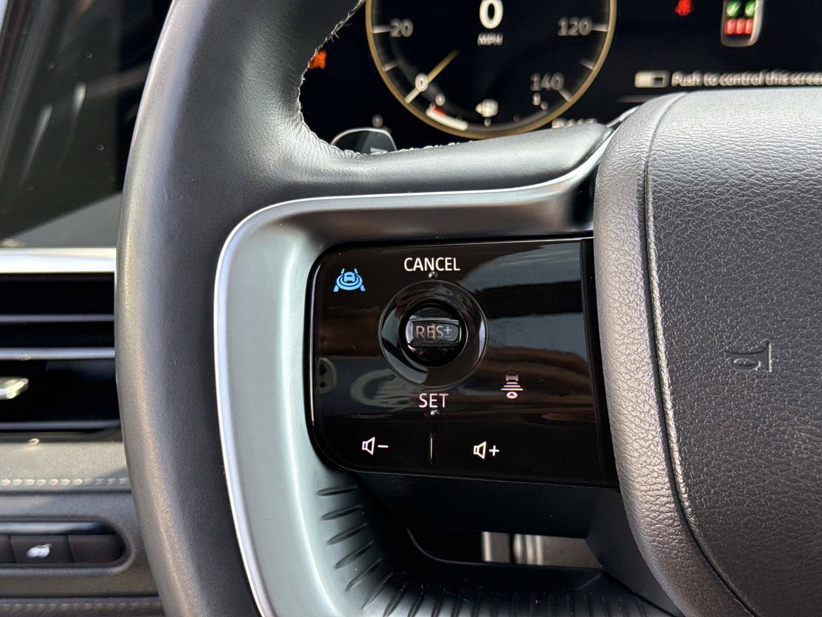 Used 2025 INFINITI QX80 Luxe AWD/4WD image 18