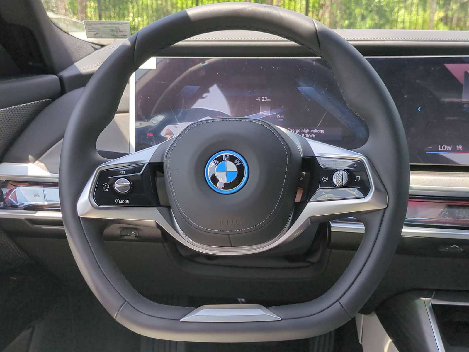 New 2025 BMW i7 eDrive50 w/ Executive Package image 23