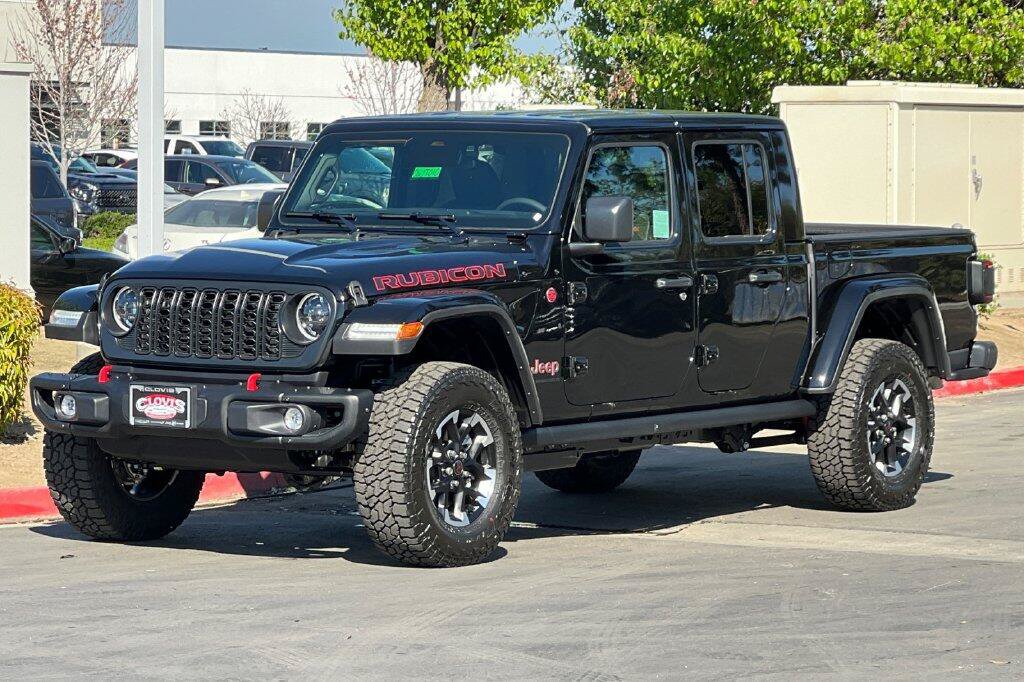 New 2026 Jeep Gladiator Rubicon w/ Safety Group AWD/4WD image 8