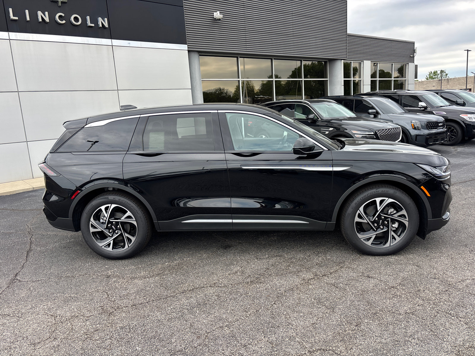 New 2026 Lincoln Nautilus Premier w/ Equipment Group 102A AWD/4WD image 8