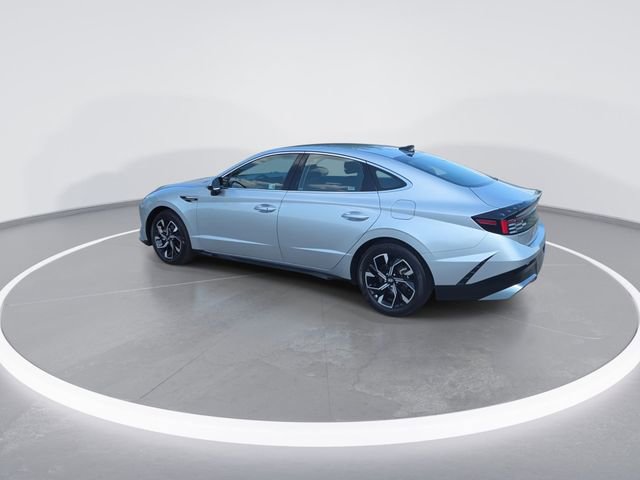 Used 2025 Hyundai Sonata SEL FWD image 6