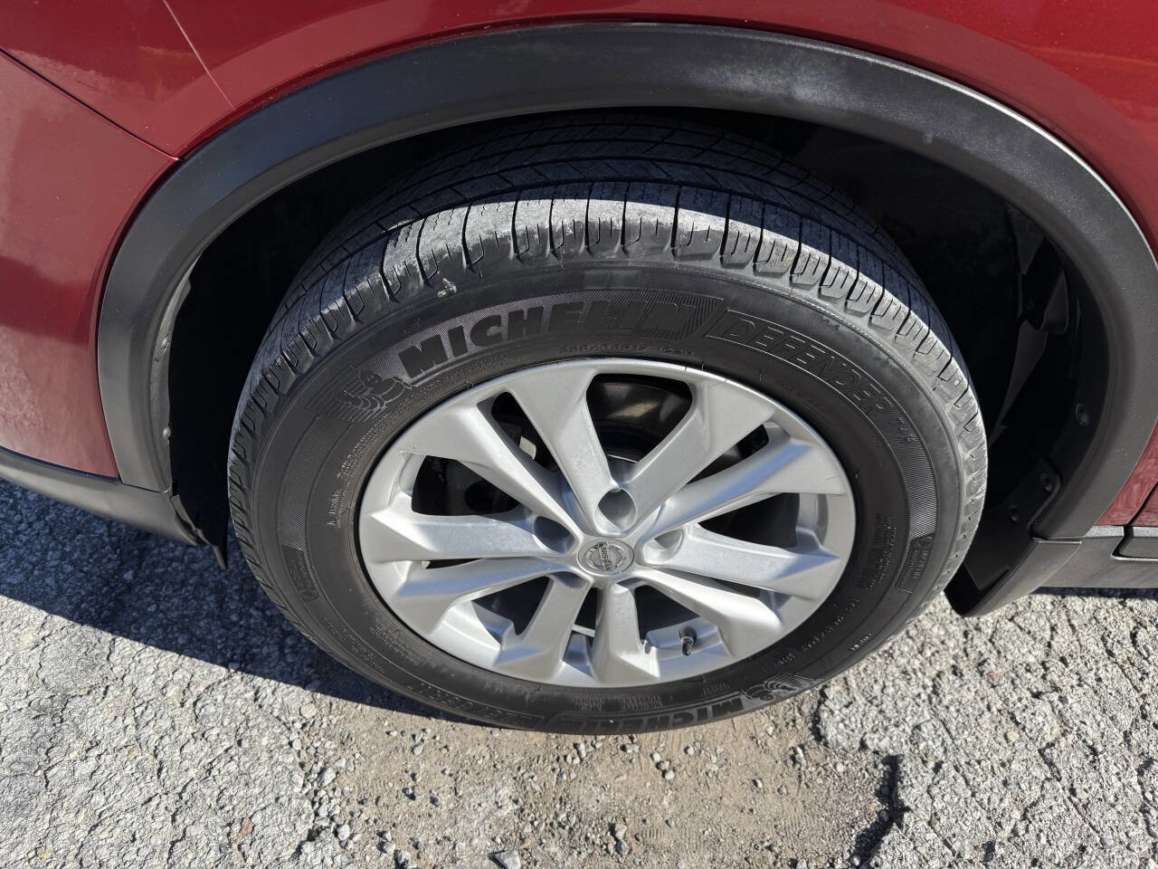 Used 2014 Nissan Rogue SV w/ SV Premium Package image 23