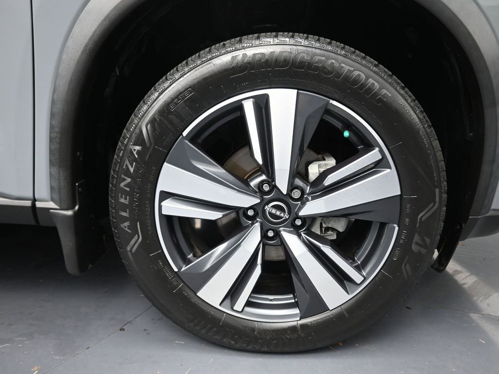 Used 2023 Nissan Rogue SL w/ SL Premium Package image 5