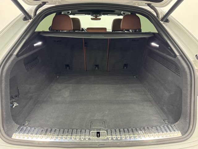 Used 2020 Audi Q8 Premium w/ Black Optic Package AWD/4WD image 8