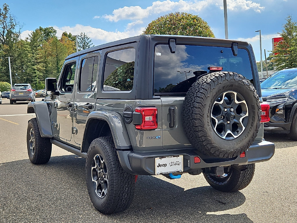 Used 2023 Jeep Wrangler Unlimited Rubicon 4xe w/ Cold Weather Group AWD/4WD image 5