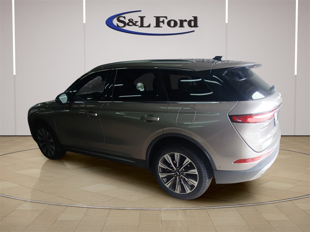 Used 2021 Lincoln Corsair Reserve image 4