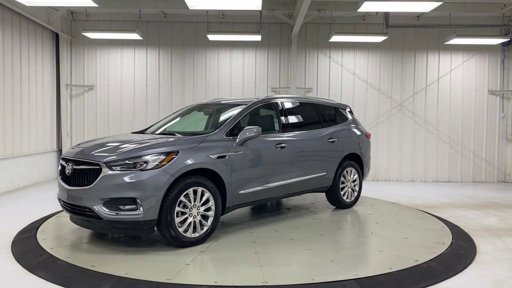 Used 2021 Buick Enclave Essence FWD image 4