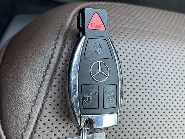Used 2015 Mercedes-Benz SL 550 image 42