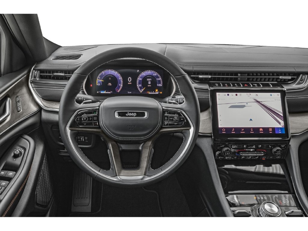 Used 2025 Jeep Grand Cherokee L Overland w/ Advanced Protech Group III AWD/4WD image 4