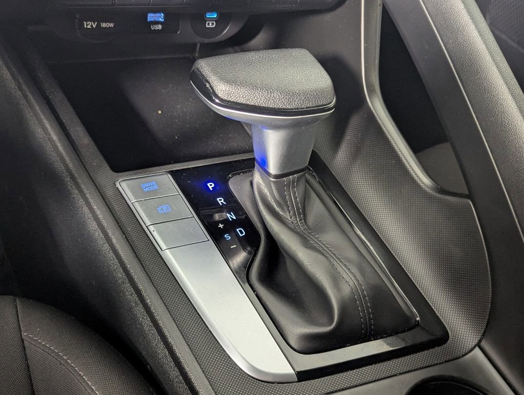 Used 2024 Hyundai Elantra SEL image 23