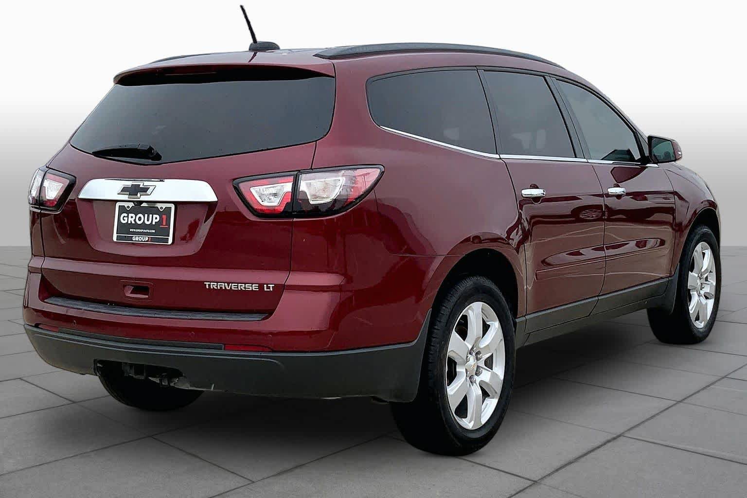 Used 2016 Chevrolet Traverse LT w/ Traveler's Package FWD image 13