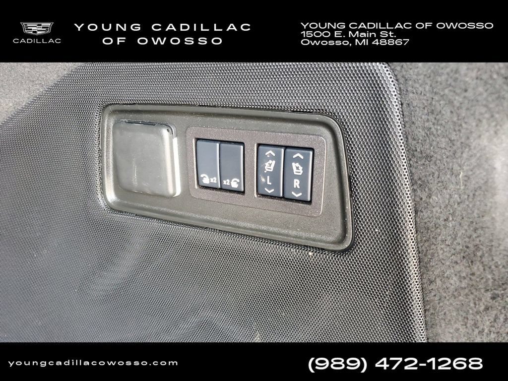 Used 2024 Cadillac Escalade Premium Luxury AWD/4WD image 33