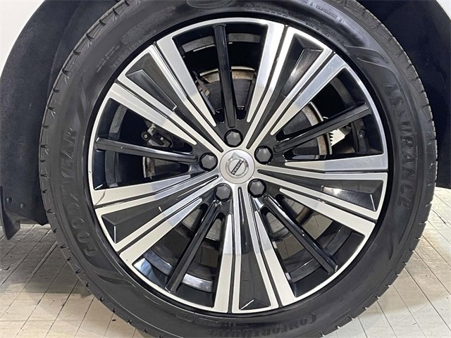 Used 2022 Volvo XC60 T8 Inscription w/ Advanced Package image 14