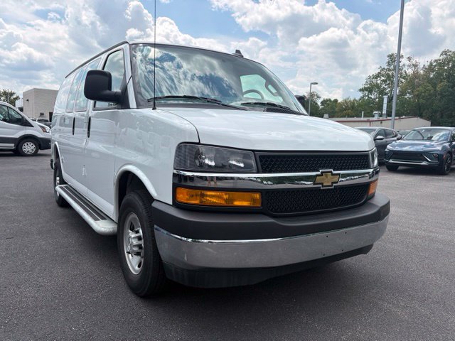 Used 2025 Chevrolet Express 2500 w/ Driver Convenience Package RWD image 14