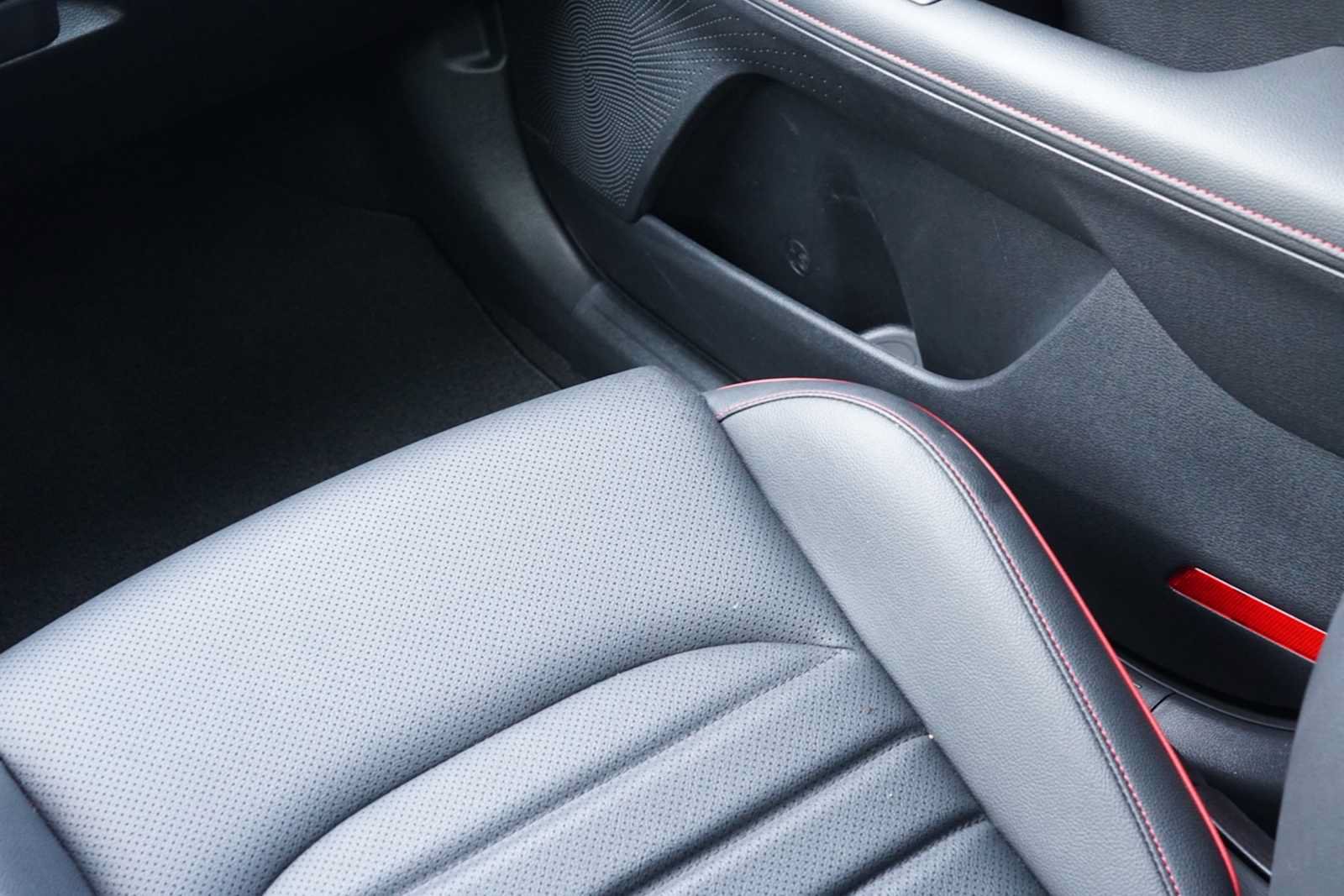 Certified 2024 Kia Forte GT FWD image 23