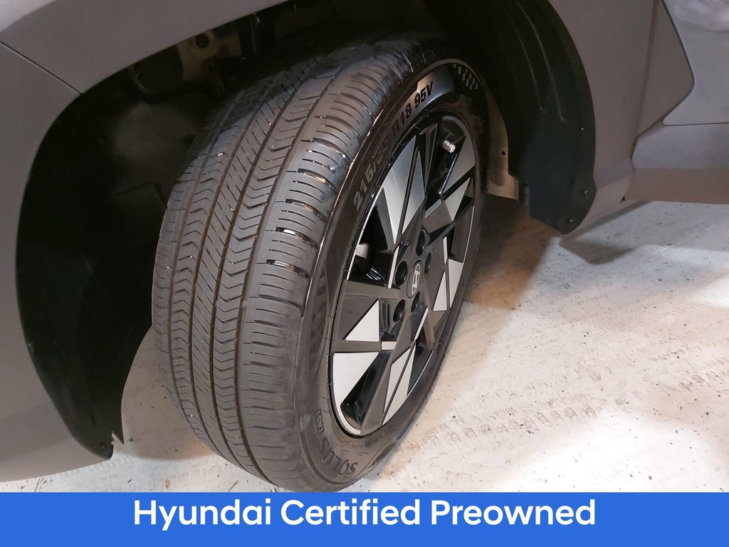 Certified 2025 Hyundai Kona SEL FWD image 34