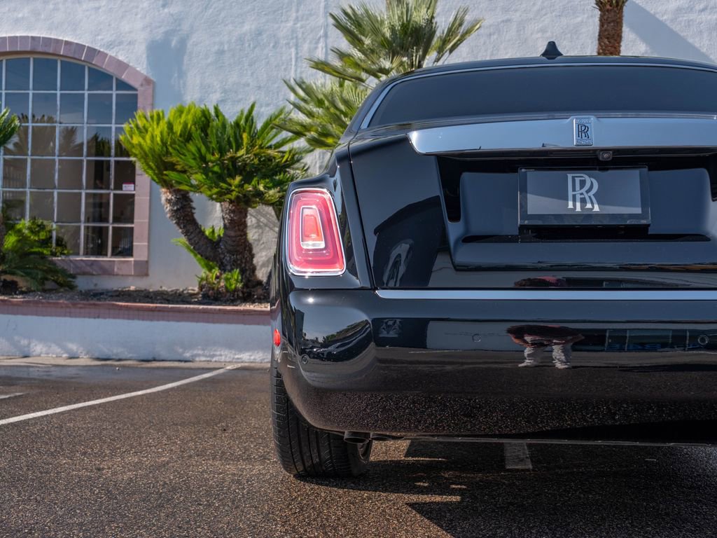 Used 2019 Rolls-Royce Phantom Sedan image 44