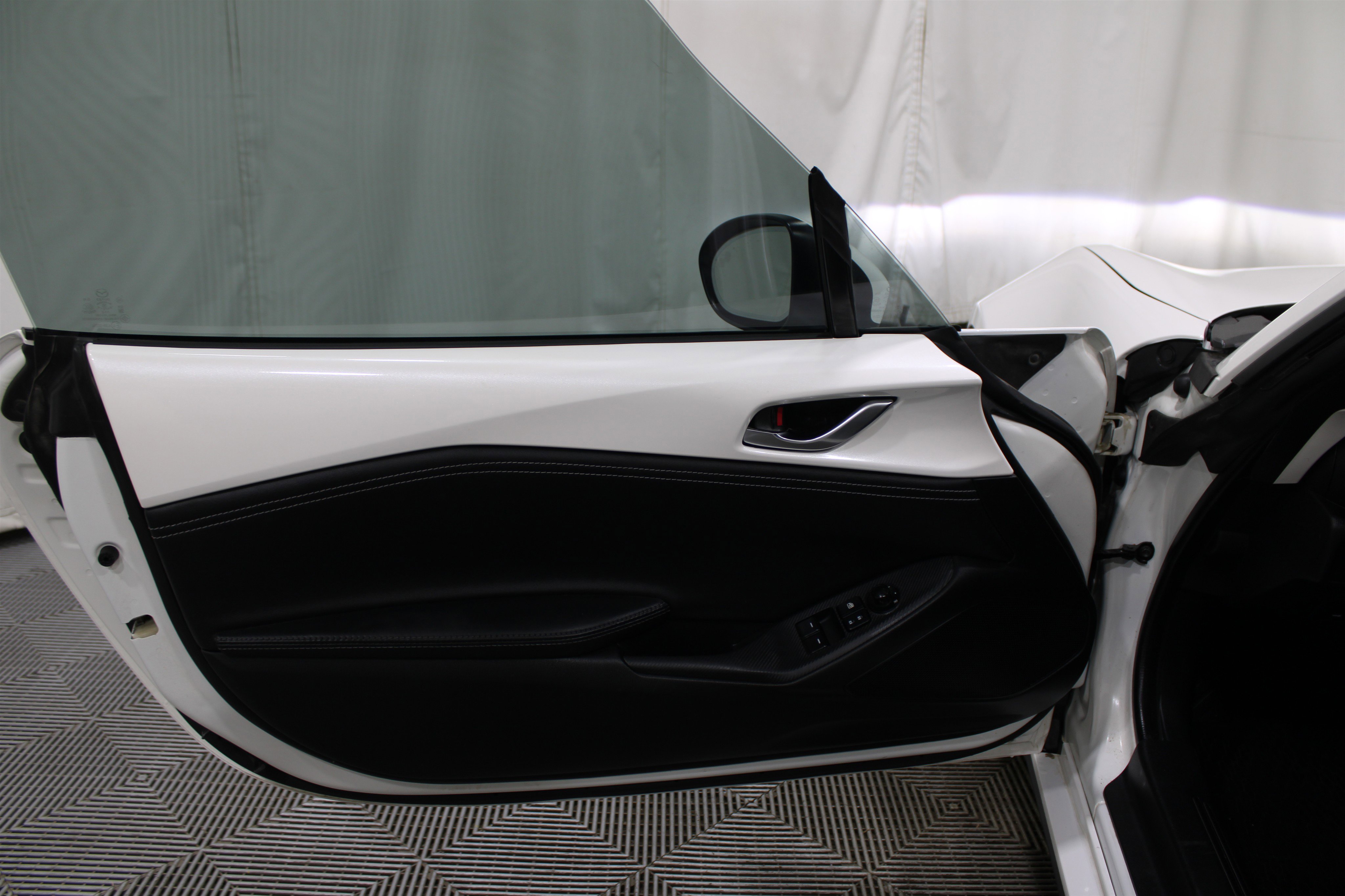 Used 2024 MAZDA MX-5 Miata RF Grand Touring w/ Weather Package image 5