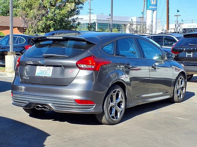 Used 2016 Ford Focus ST image 5