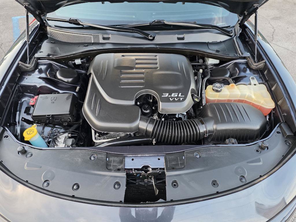 Used 2018 Dodge Charger SXT RWD image 42