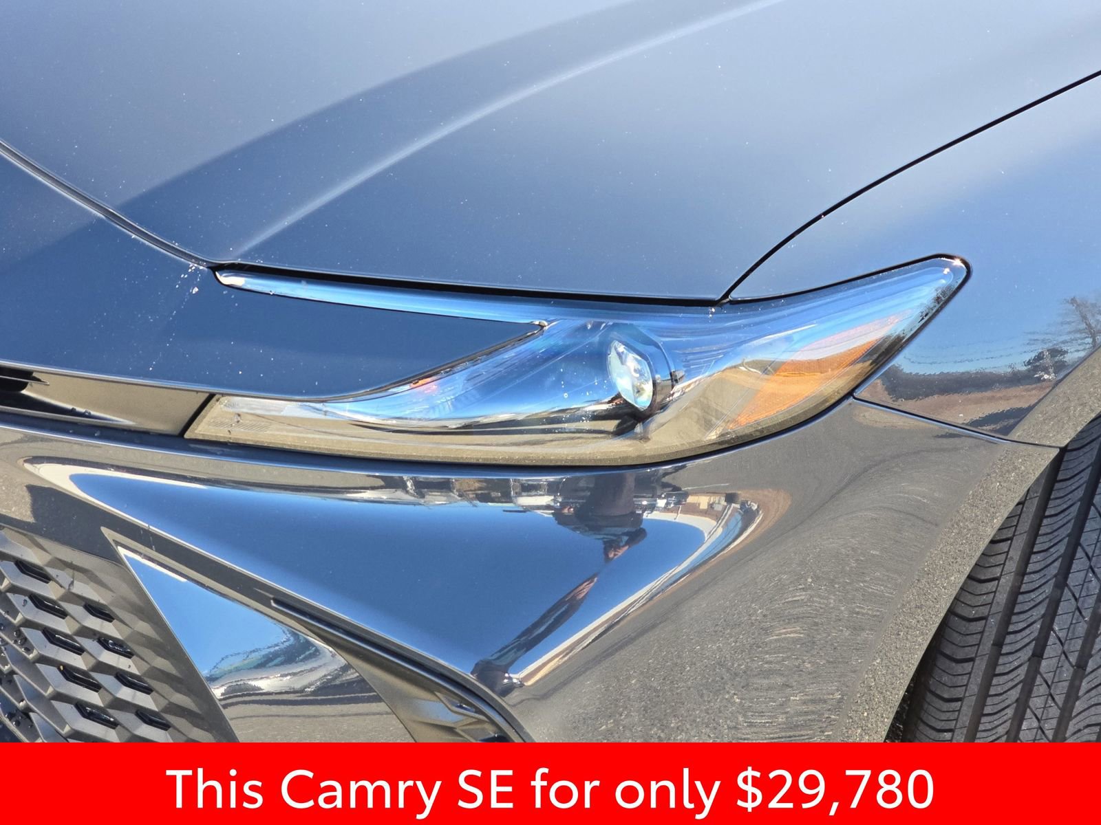 Used 2025 Toyota Camry SE image 36