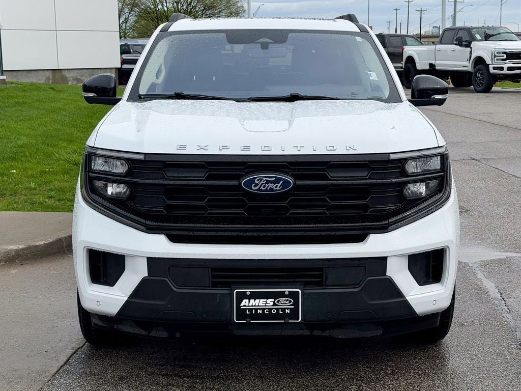 Certified 2025 Ford Expedition Active AWD/4WD image 8