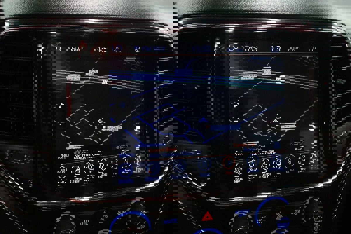 Used 2021 Jeep Grand Cherokee Limited image 17