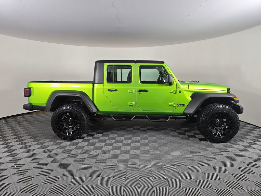New 2025 Jeep Gladiator Sport image 4