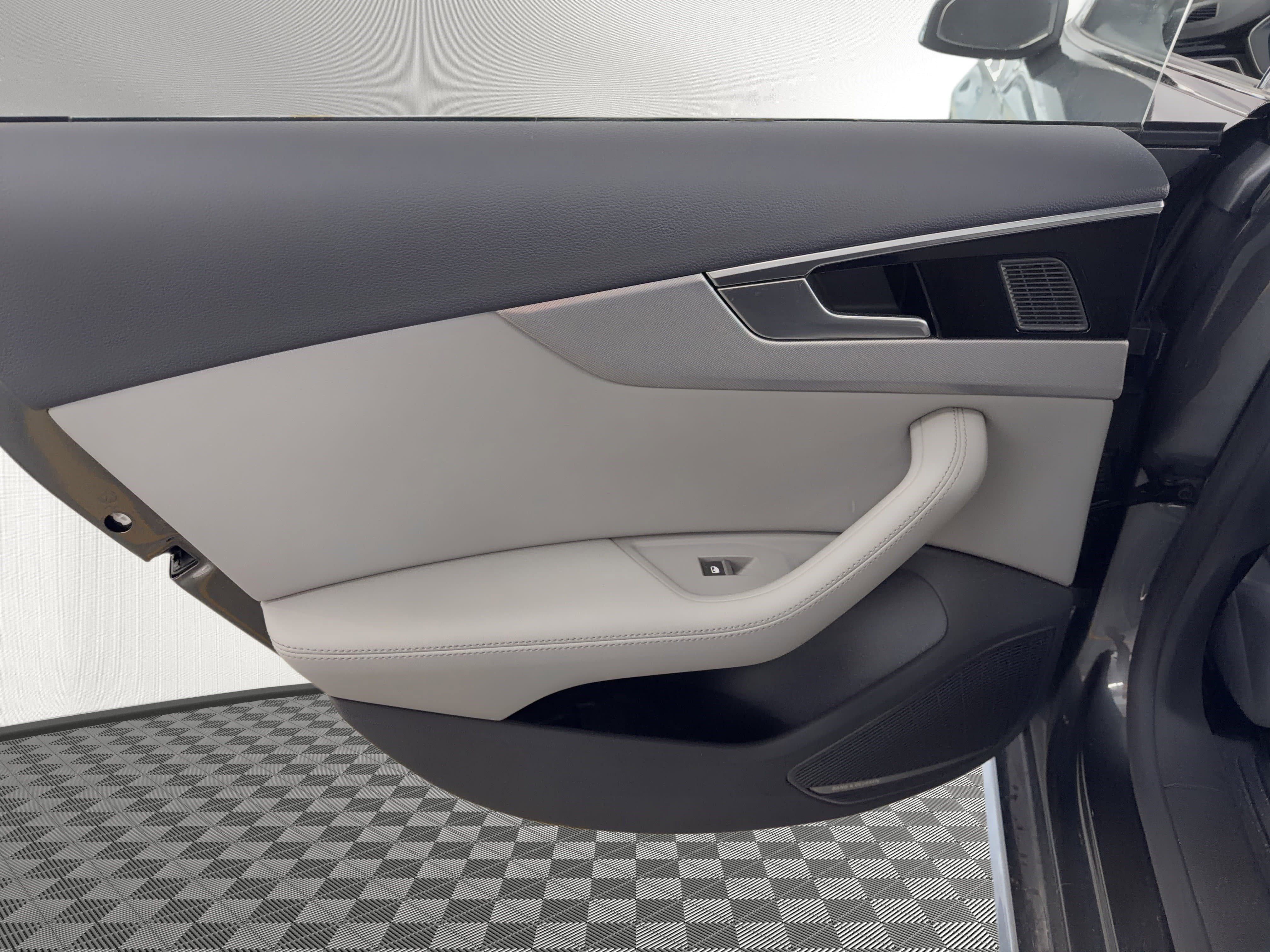 Certified 2023 Audi A5 2.0T Premium Plus w/ Premium Plus image 17