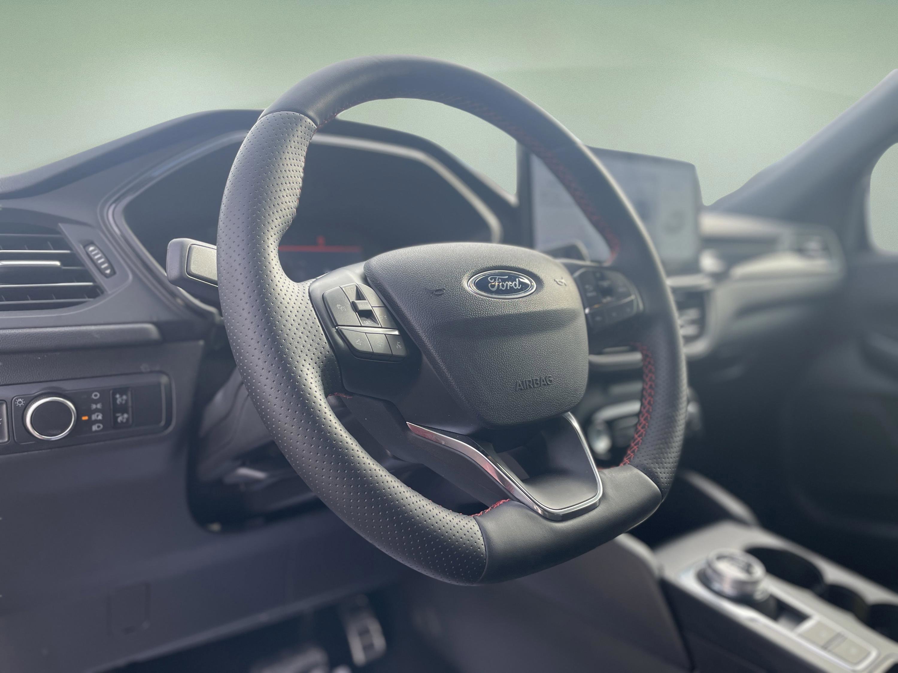 Used 2024 Ford Escape ST-Line w/ Tech Pack #1 image 39