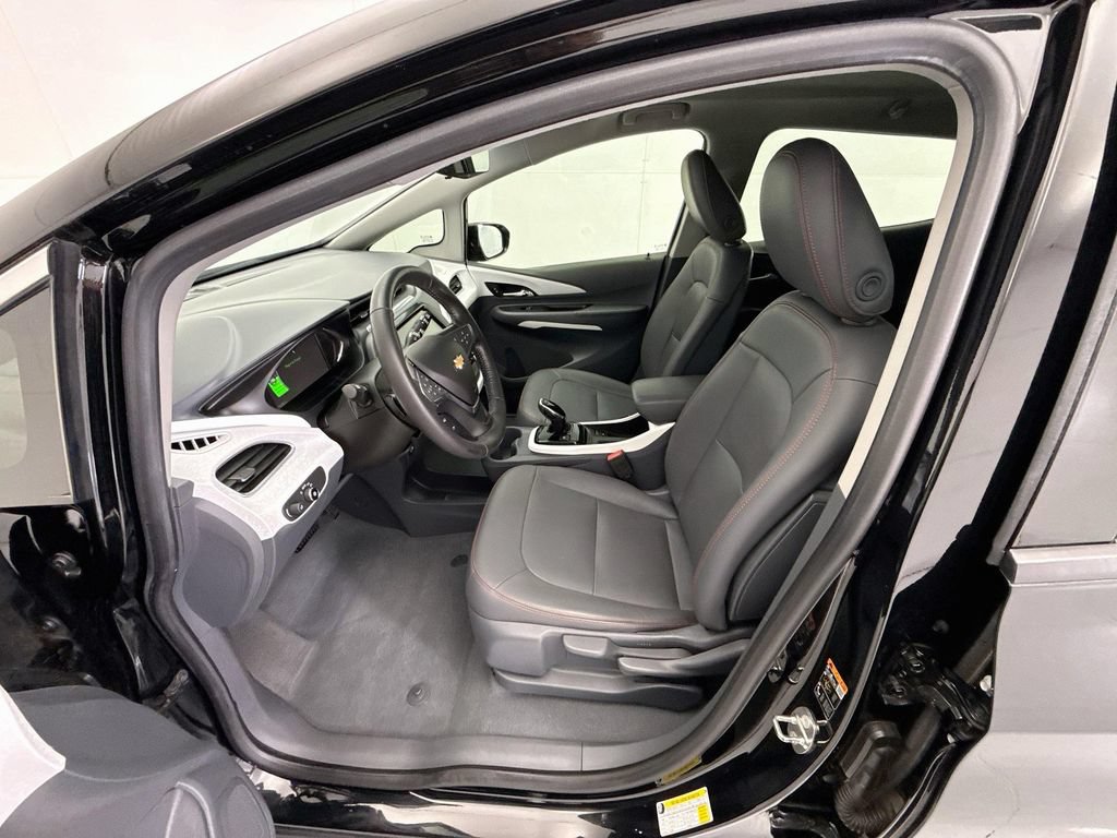 Used 2019 Chevrolet Bolt Premier w/ Infotainment Package FWD image 17