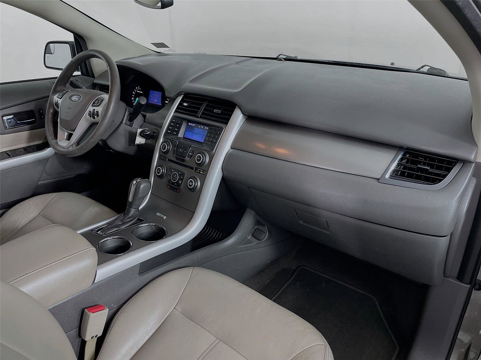 Used 2013 Ford Edge SEL image 32