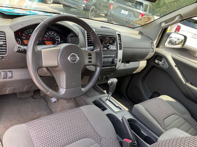 Used 2012 Nissan Frontier SV AWD/4WD image 4