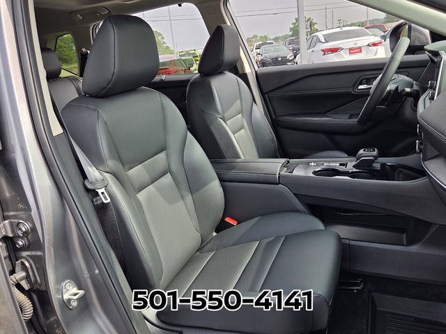 Used 2025 Nissan Rogue SV w/ SV Premium Package FWD image 19