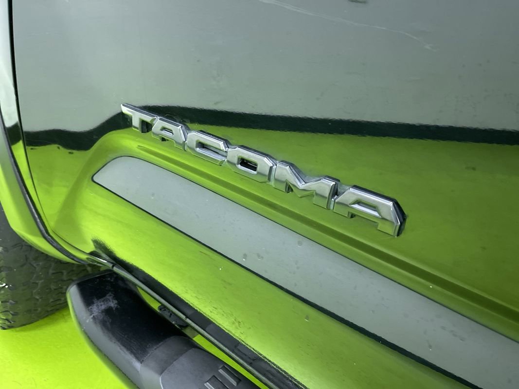 Used 2019 Toyota Tacoma TRD Off-Road w/ Technology Package image 13