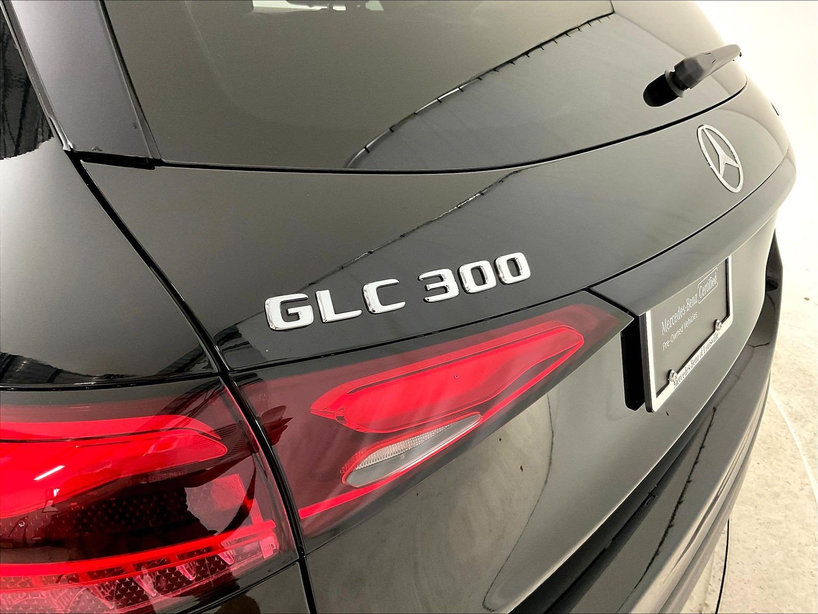 Used 2023 Mercedes-Benz GLC 300 4MATIC image 24