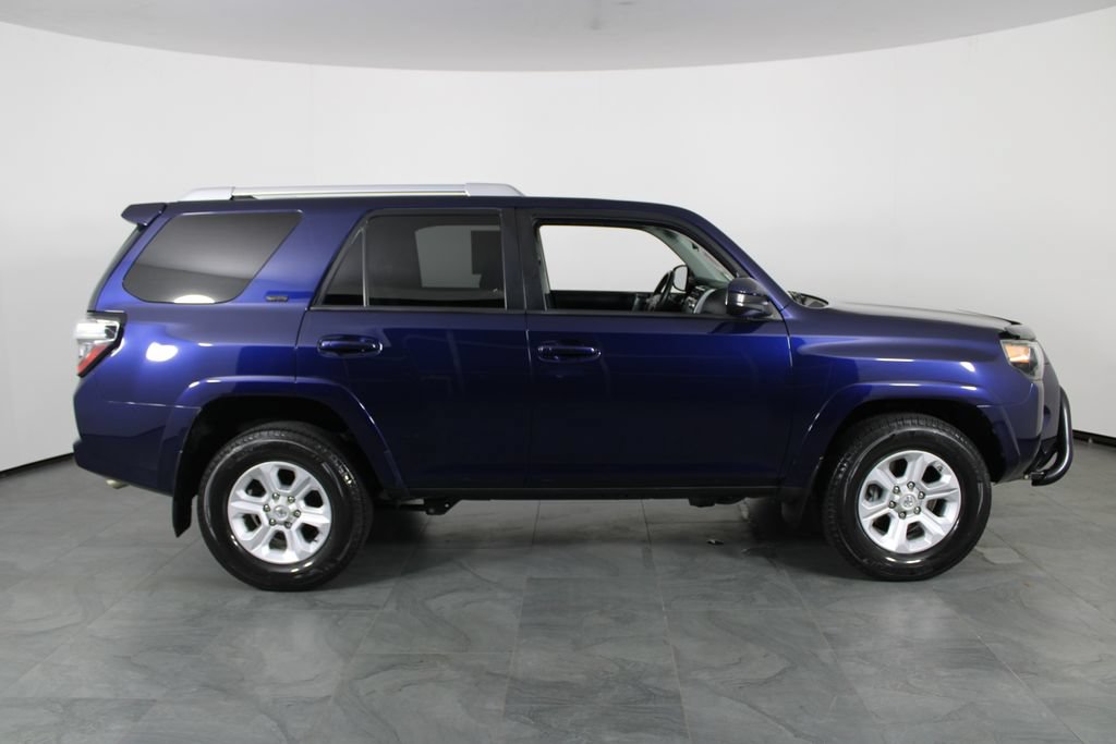 Used 2017 Toyota 4Runner SR5 RWD image 11