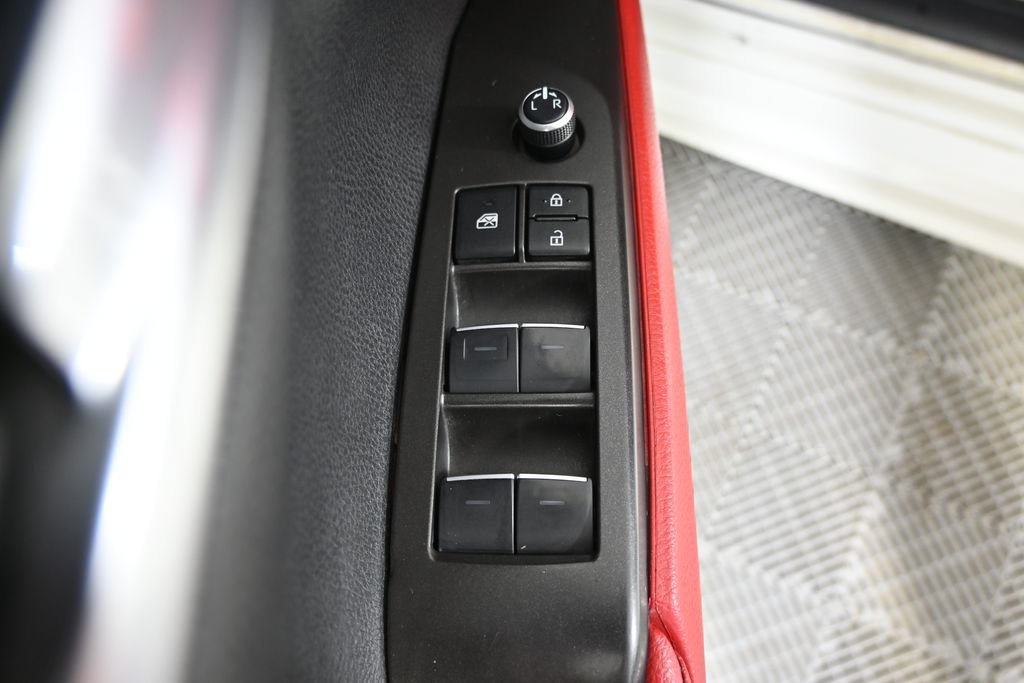 Used 2022 Toyota Camry XSE FWD image 19