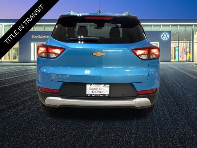 Used 2025 Chevrolet TrailBlazer LT w/ LT Cold Weather Package AWD/4WD image 27
