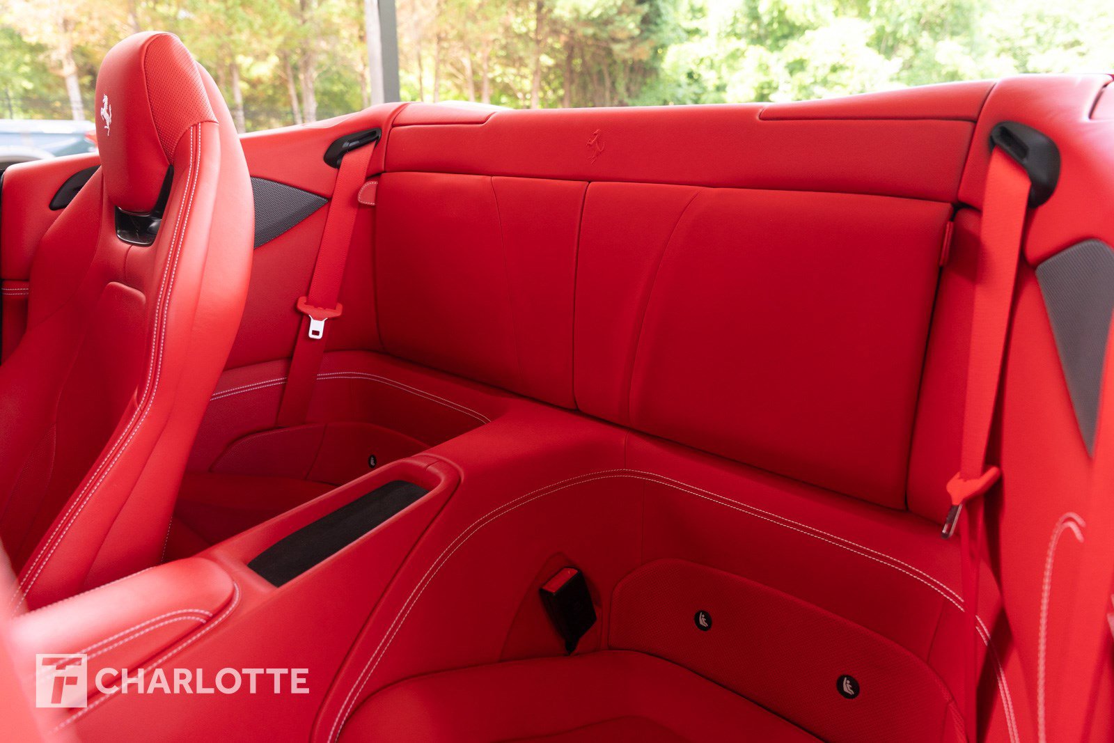 Used 2019 Ferrari Portofino image 23