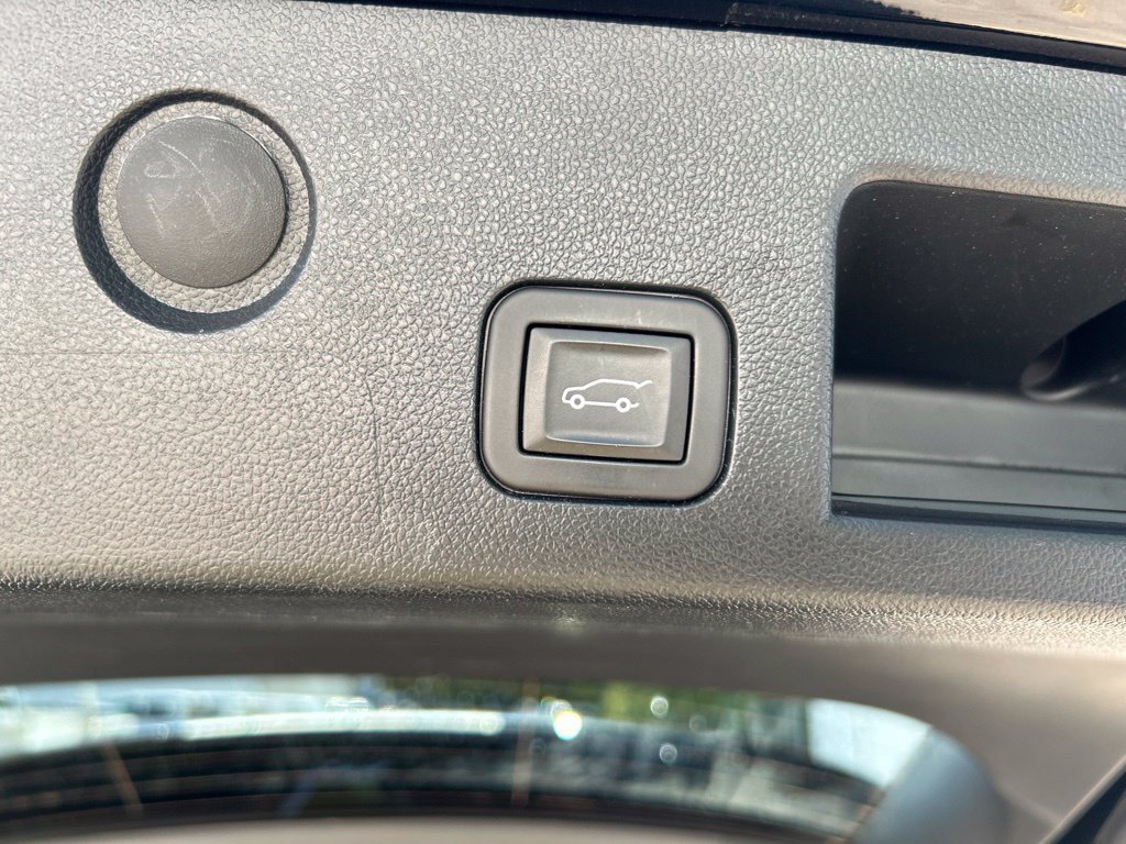 Used 2025 Chevrolet Equinox LT w/ Convenience Package II AWD/4WD image 23