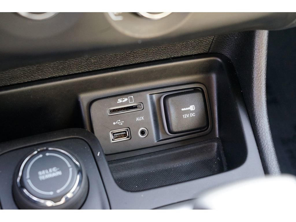 Used 2017 Jeep Cherokee Sport image 29