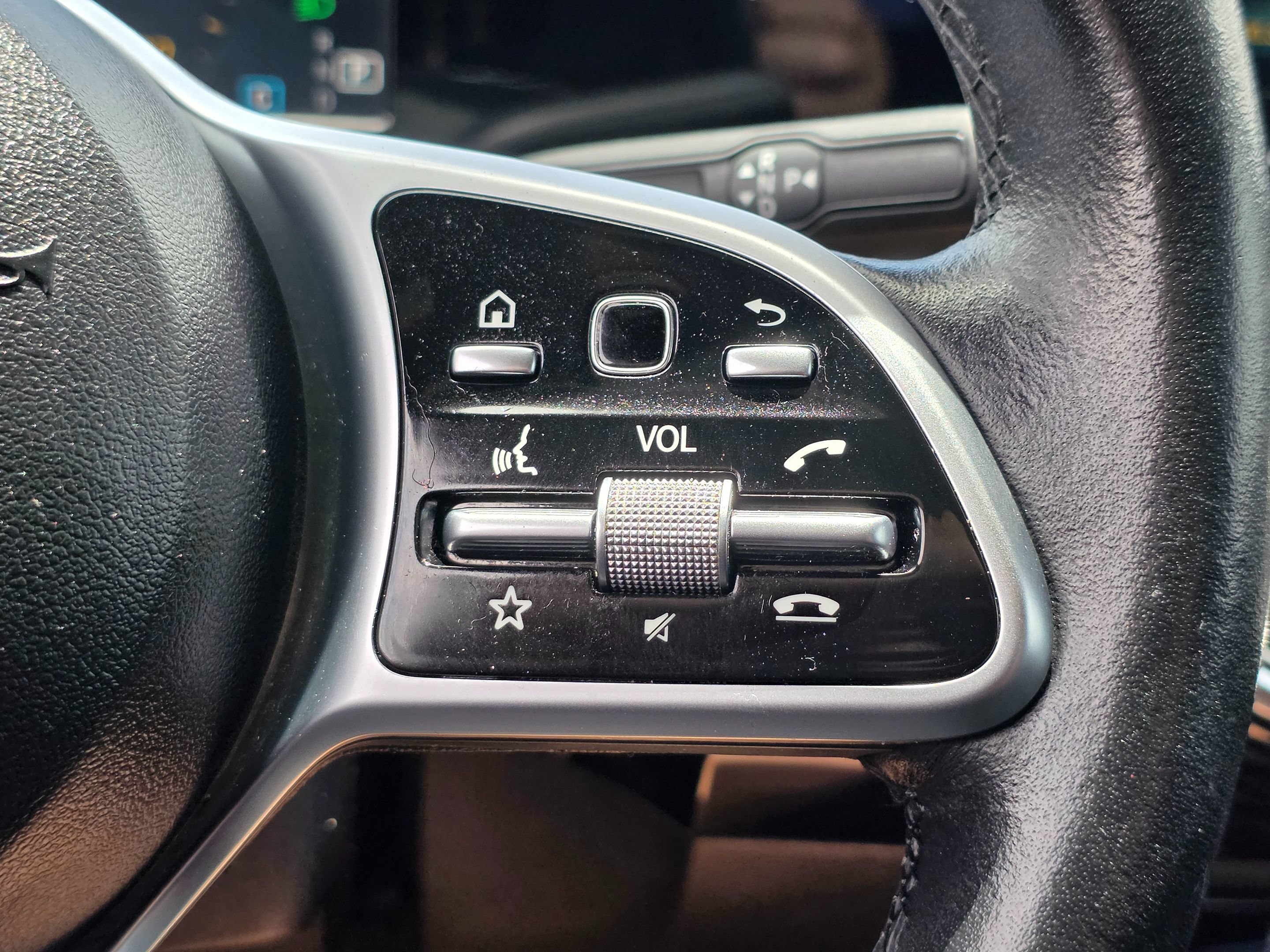 Used 2019 Mercedes-Benz A 220 w/ Parking Assistance Package image 28