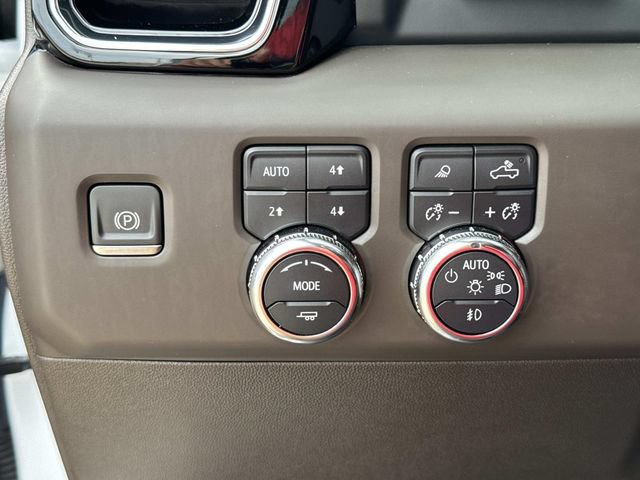 Used 2024 GMC Sierra 1500 Denali w/ Technology Package AWD/4WD image 42