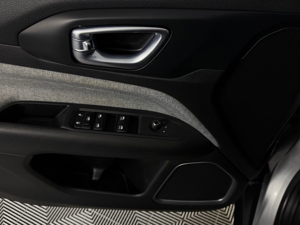 Certified 2024 Jeep Compass Latitude image 24